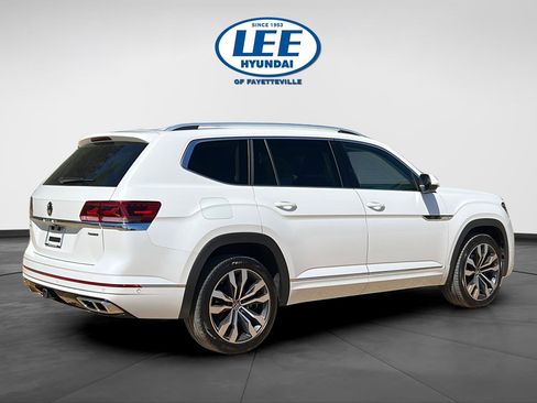 Used 2023 Volkswagen Atlas SEL Premium image 5