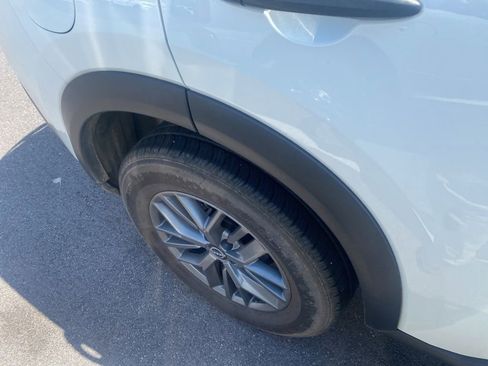 Used 2023 Nissan Rogue S FWD image 5
