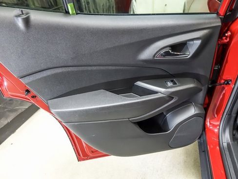 Used 2026 Chevrolet Trax LT w/ Driver Confidence Package image 22