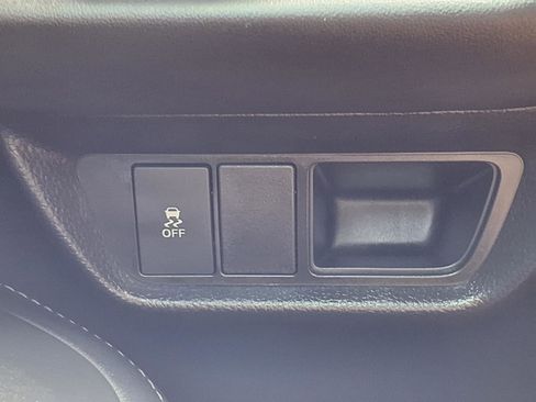Used 2026 Honda HR-V EX-L image 12