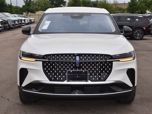 New 2026 Lincoln Nautilus Premier image 9