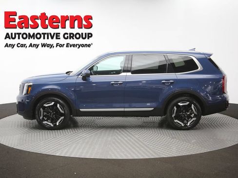 Used 2025 Kia Telluride S FWD image 62