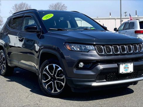 Certified 2023 Jeep Compass Limited image 2