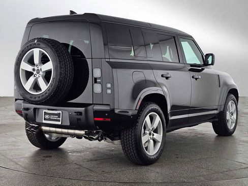 New 2026 Land Rover Defender 110 X-Dynamic SE image 5
