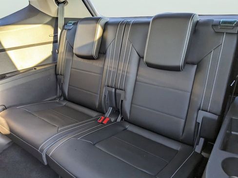 Certified 2023 Volkswagen Atlas SE w/ Panoramic Sunroof Package FWD image 17