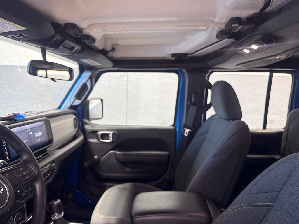 Used 2024 Jeep Gladiator Sport AWD/4WD image 12