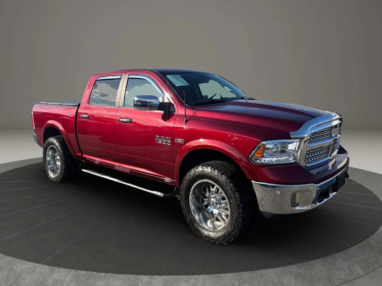 Used 2017 RAM 1500 Laramie w/ Convenience Group AWD/4WD image 7