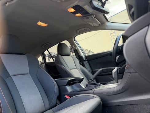 Used 2021 Subaru Crosstrek 2.0i Premium image 10