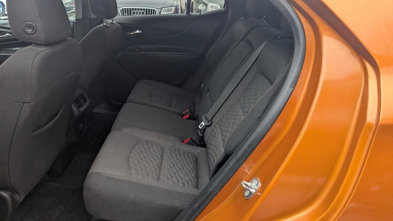 Used 2018 Chevrolet Equinox LT FWD image 10