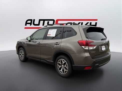 Used 2021 Subaru Forester Premium AWD/4WD image 7