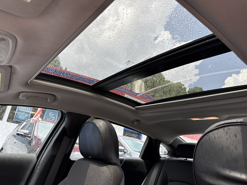 Used 2023 Chevrolet Malibu LT FWD image 9