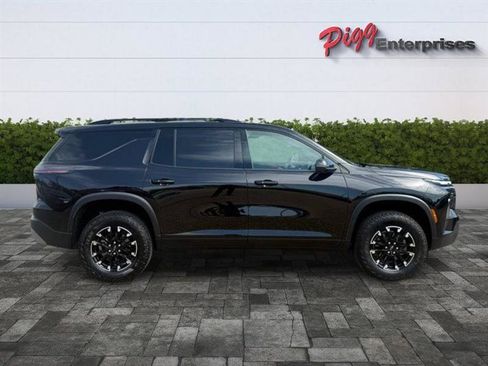 Used 2024 Chevrolet Traverse Z71 AWD/4WD image 7