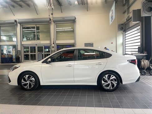 Used 2025 Subaru Legacy Premium image 4