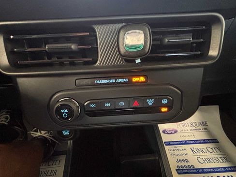 Used 2025 Ford Maverick XLT w/ Equipment Group 301A AWD/4WD image 22