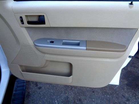 Used 2012 Ford Escape XLT image 23