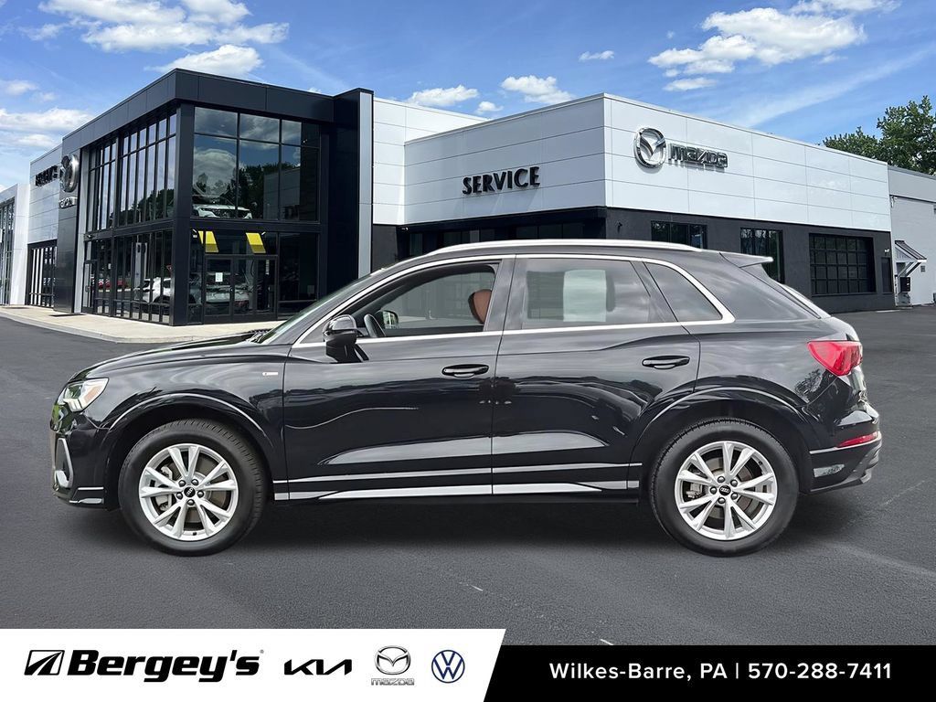 Used 2024 Audi Q3 2.0T Premium Plus w/ Premium Plus Package AWD/4WD image 9