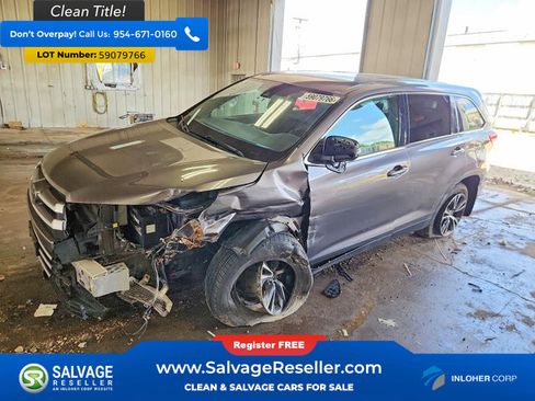 Used 2019 Toyota Highlander LE AWD/4WD image 1