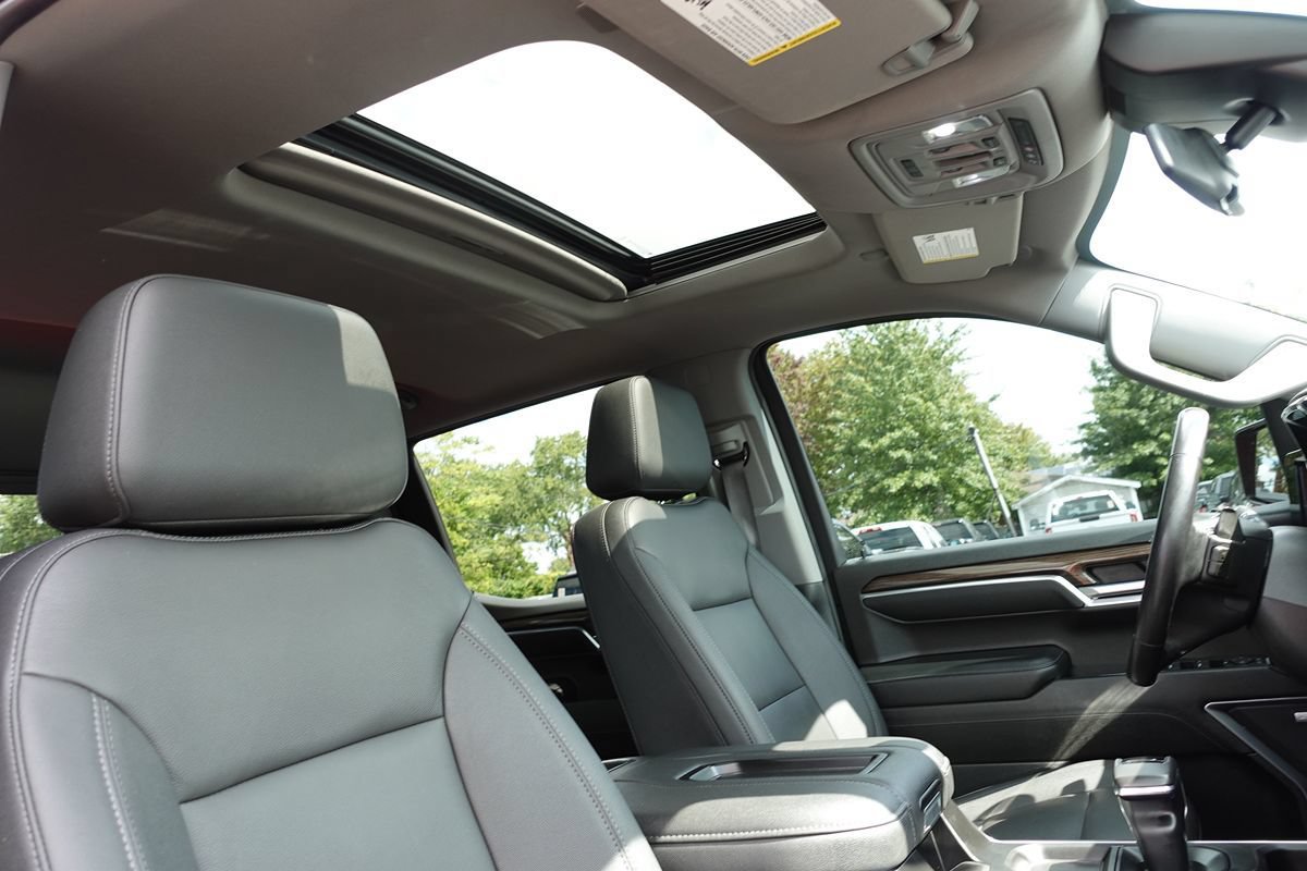 Used 2022 Chevrolet Silverado 1500 LT Trail Boss w/ LT Trail Boss Premium Package AWD/4WD image 46