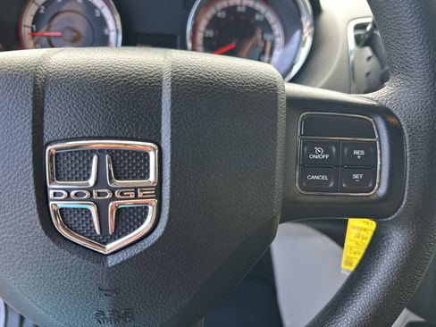 Used 2016 Dodge Grand Caravan American Value Package image 30