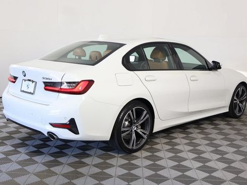 Used 2022 BMW 330i Sedan w/ Driving Assistance Package RWD image 4