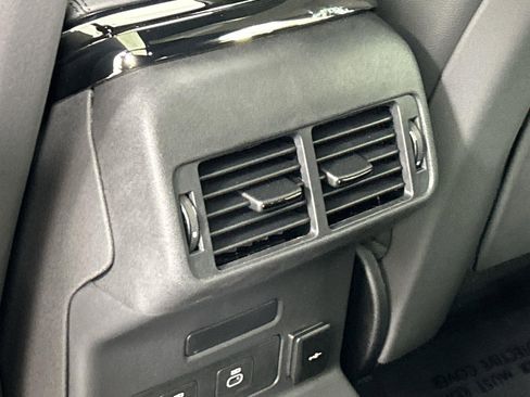 Certified 2026 Land Rover Range Rover Velar Dynamic SE image 28