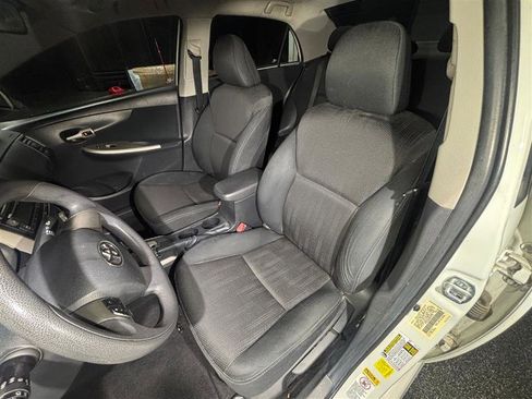 Used 2012 Toyota Corolla S image 8
