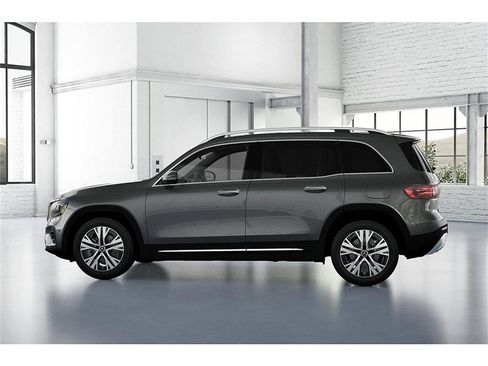 New 2026 Mercedes-Benz GLB 250 4MATIC image 33
