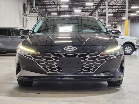 Used 2023 Hyundai Elantra Limited w/ Cargo Package image 2