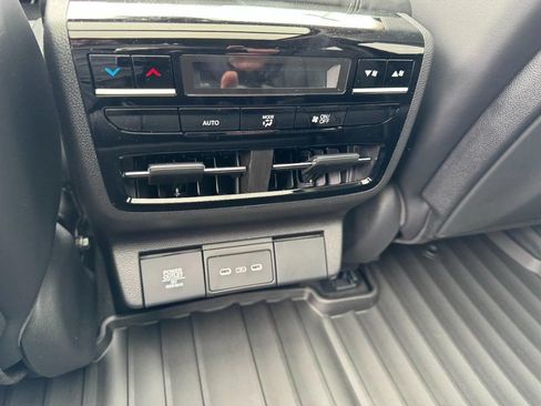 Certified 2026 Acura MDX SH-AWD w/ Technology Package image 12