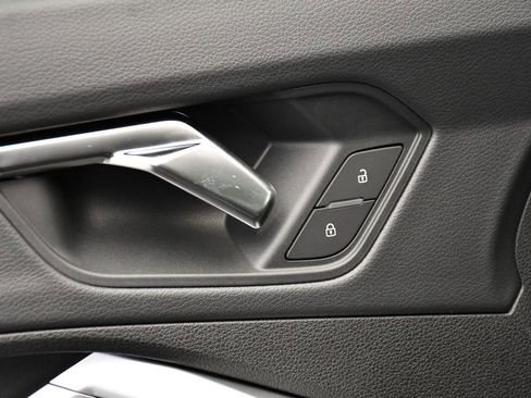 Used 2025 Audi Q3 2.0T Premium w/ Convenience Package image 34