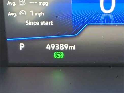 Used 2022 Volkswagen Tiguan SE w/ Panoramic Sunroof Package image 17