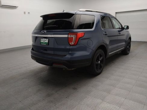 Used 2019 Ford Explorer XLT w/ Equipment Group 201A FWD image 9