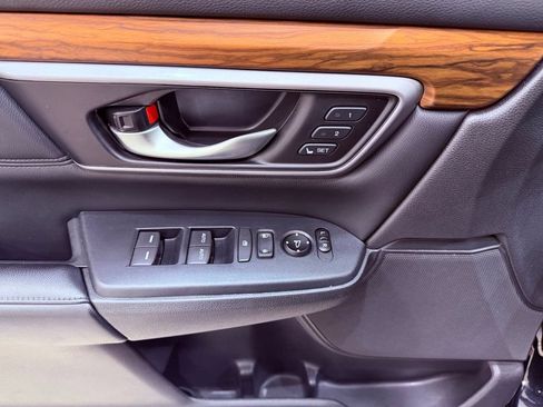 Used 2017 Honda CR-V EX-L image 18