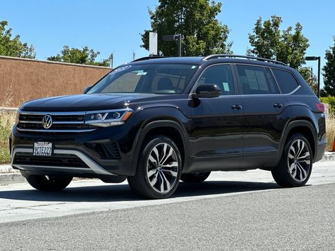 Used 2022 Volkswagen Atlas SE w/ Panoramic Sunroof Package AWD/4WD image 8