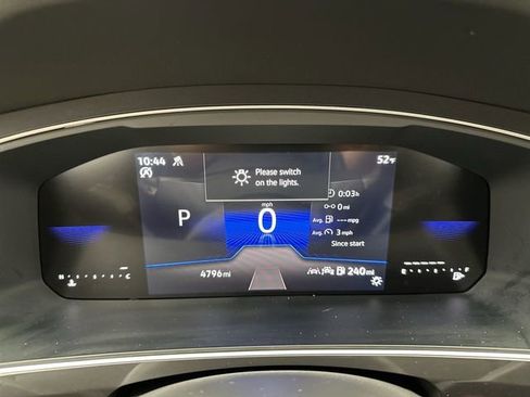 Certified 2024 Volkswagen Tiguan SE image 16