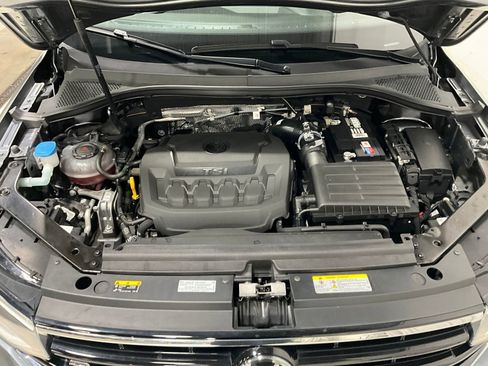 Used 2024 Volkswagen Tiguan SE R-Line FWD image 13