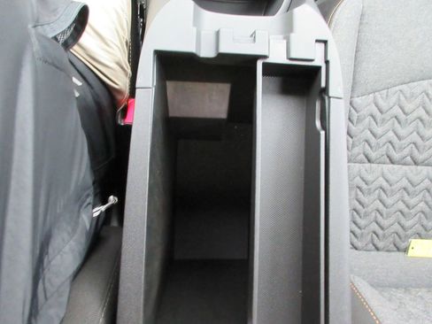 Used 2024 Chevrolet Equinox LT image 27