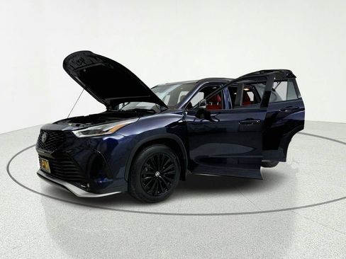 Used 2023 Toyota Highlander XSE AWD/4WD image 10