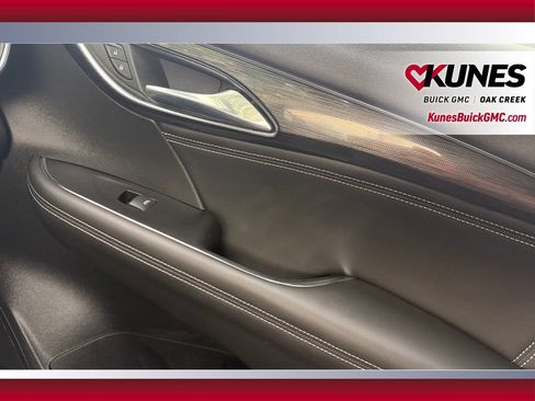 Used 2023 Buick Envision Essence w/ Sport Touring Package AWD/4WD image 34