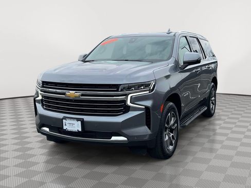Used 2022 Chevrolet Tahoe LT w/ Luxury Package AWD/4WD image 3