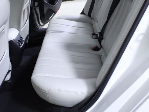 Used 2018 MAZDA MAZDA6 Signature image 11