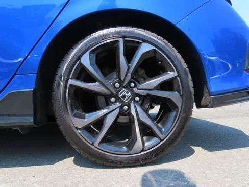 Used 2018 Honda Civic Sport image 9