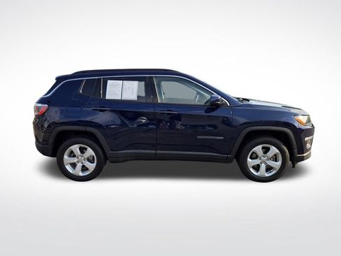 Used 2019 Jeep Compass Latitude w/ Cold Weather Group AWD/4WD image 2