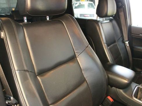 Used 2020 Jeep Grand Cherokee Limited w/ Luxury Group II image 11