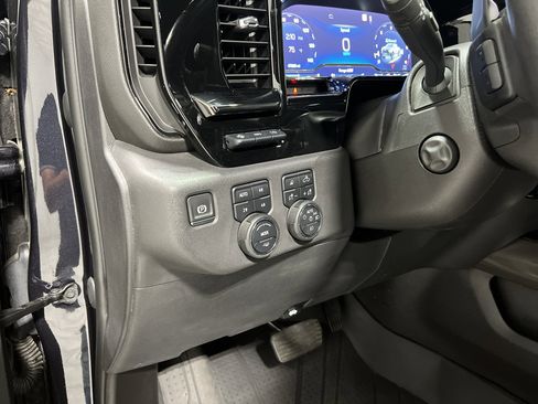 Used 2023 Chevrolet Silverado 1500 ZR2 w/ Technology Package image 15