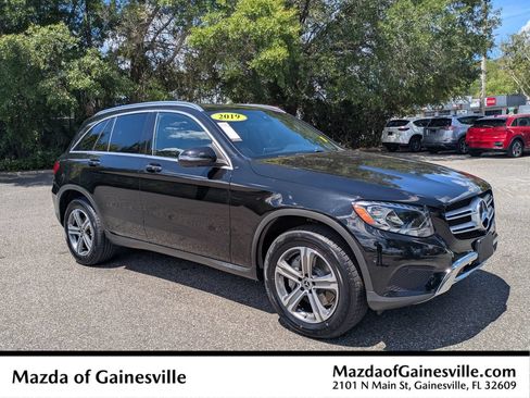 Used 2019 Mercedes-Benz GLC 300 4MATIC image 1