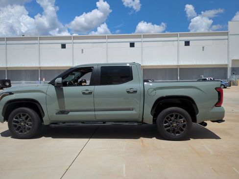 Used 2025 Toyota Tundra Platinum AWD/4WD image 8