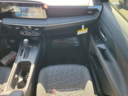 Certified 2025 Nissan Kicks SV FWD image 16