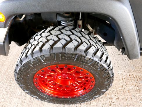 Used 2017 Jeep Wrangler Unlimited Sport image 25