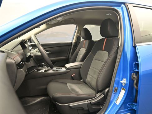 Used 2024 Nissan Sentra SR image 18